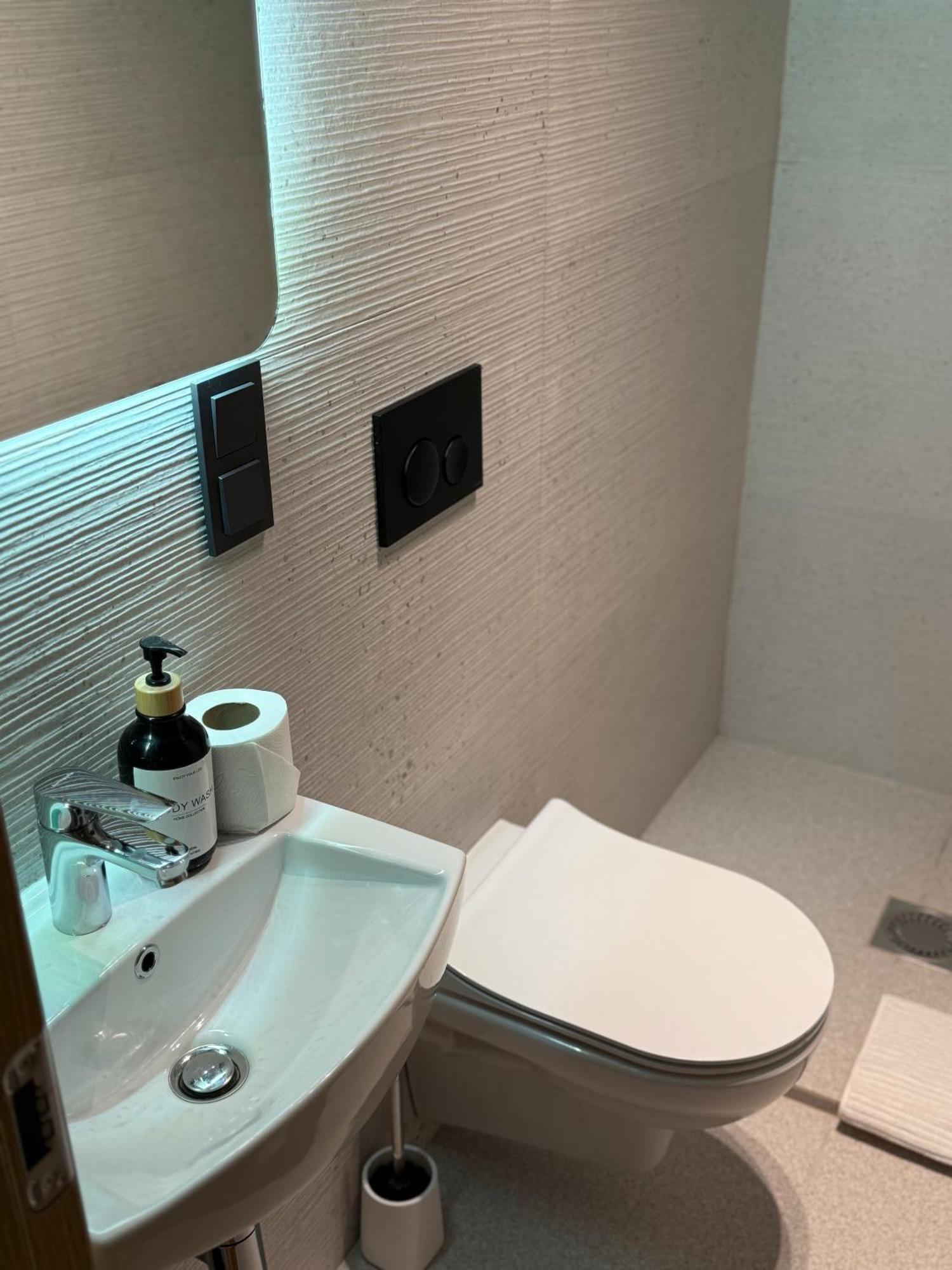 Lovely Two Bedroom In The Old Town リガ エクステリア 写真